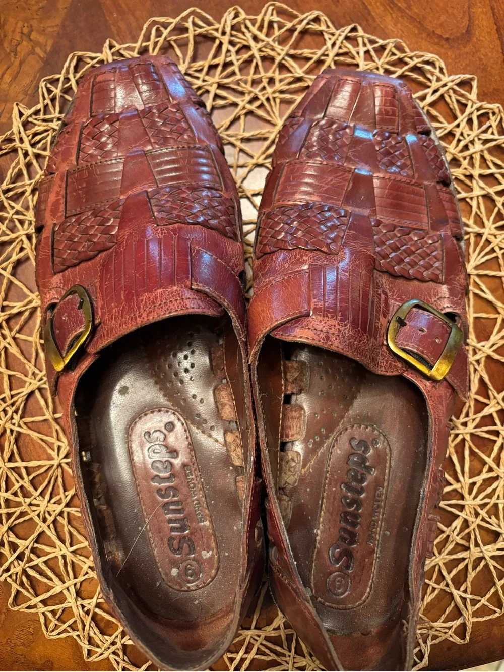 Sunsteps Men’s Woven Leather Slip-On Loafers in Mahogany Brown. Size 9.